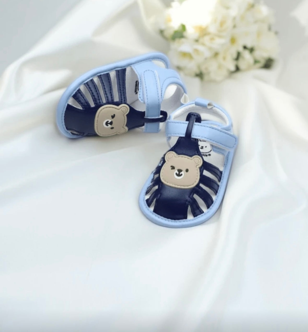Bear pre-walker sandals