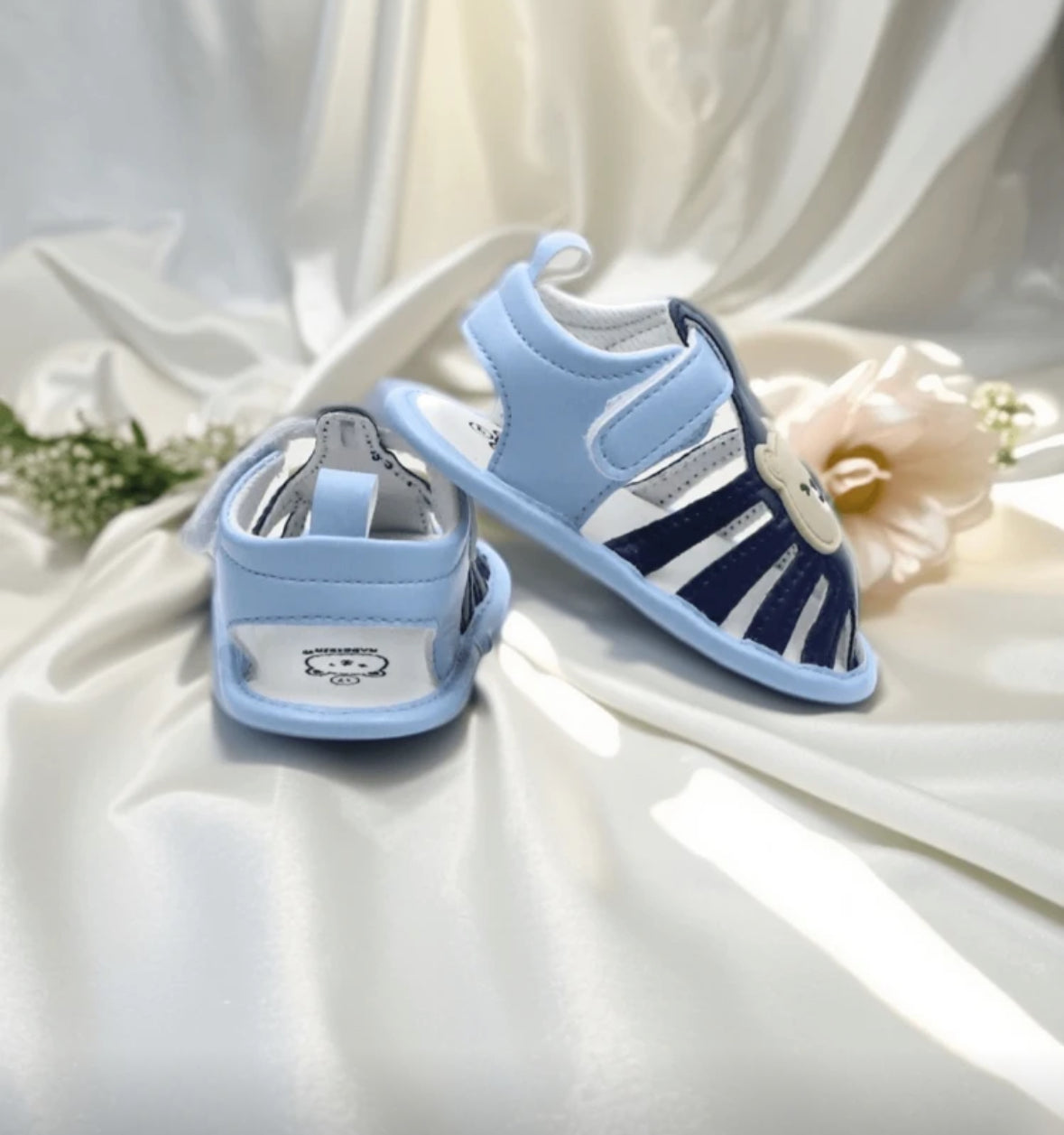 Bear pre-walker sandals
