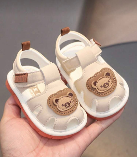 Brown bear pre-walking sandals