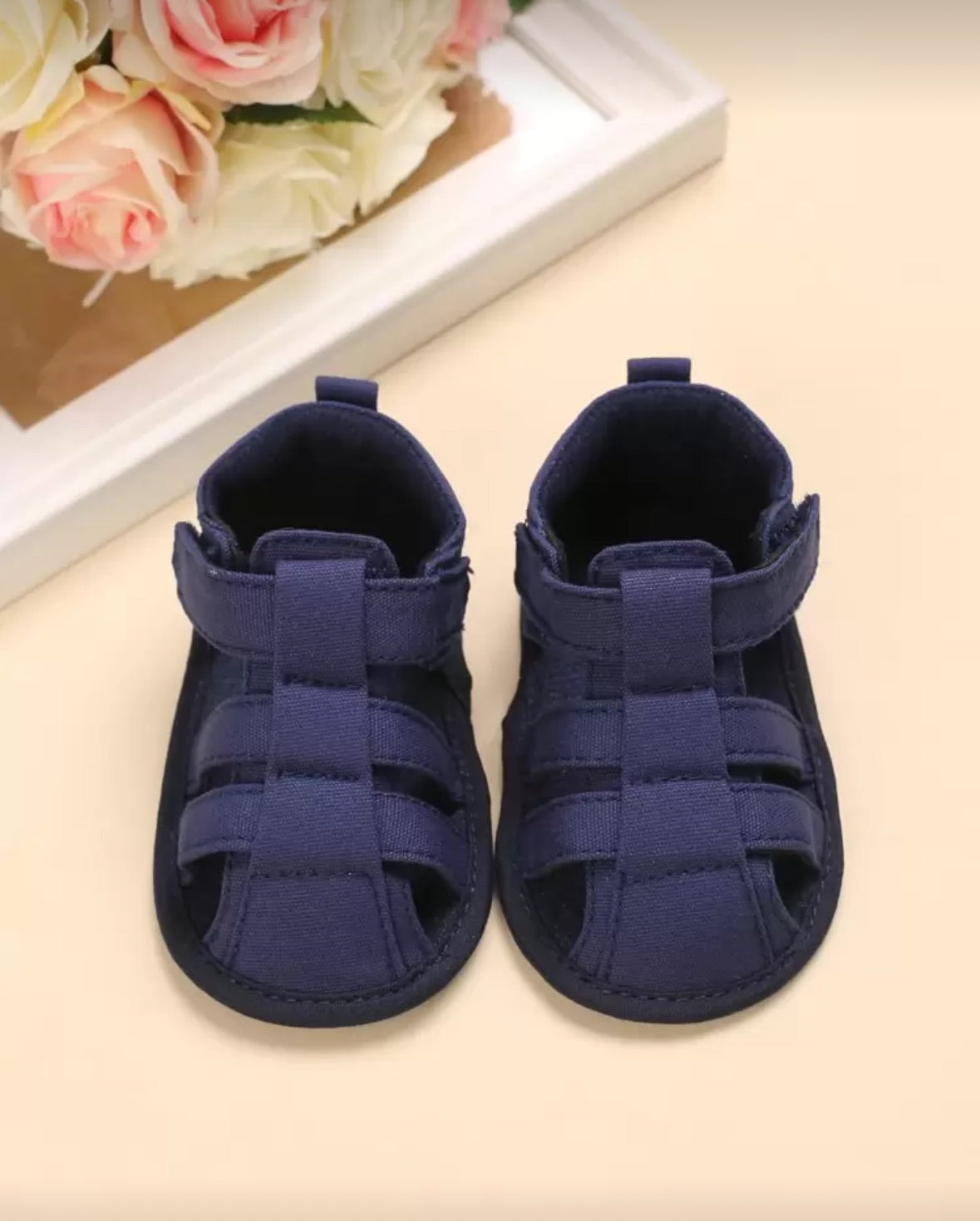 Baby hollow out sandals