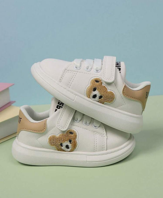 Bear lightweight sneakers