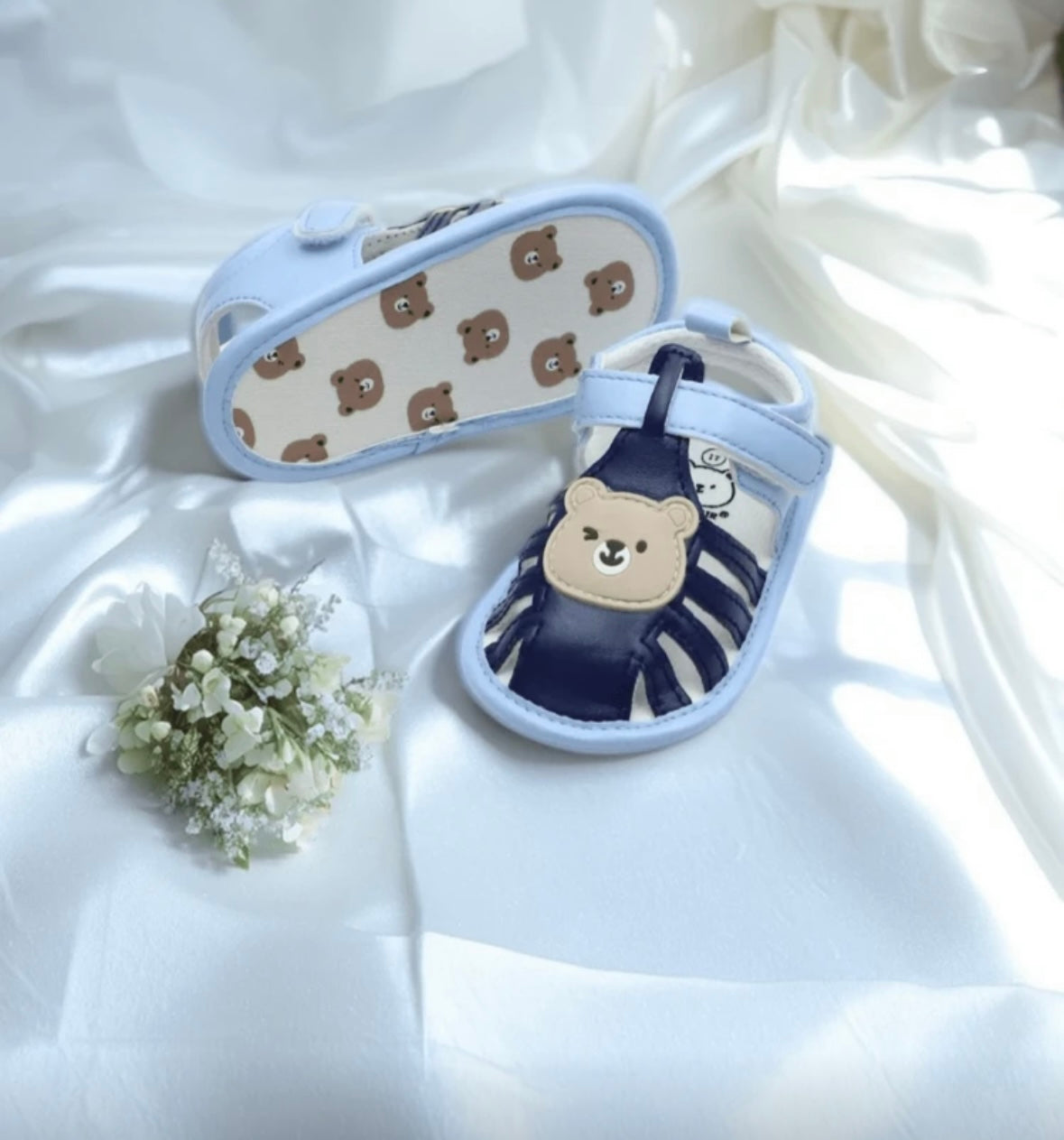 Bear pre-walker sandals