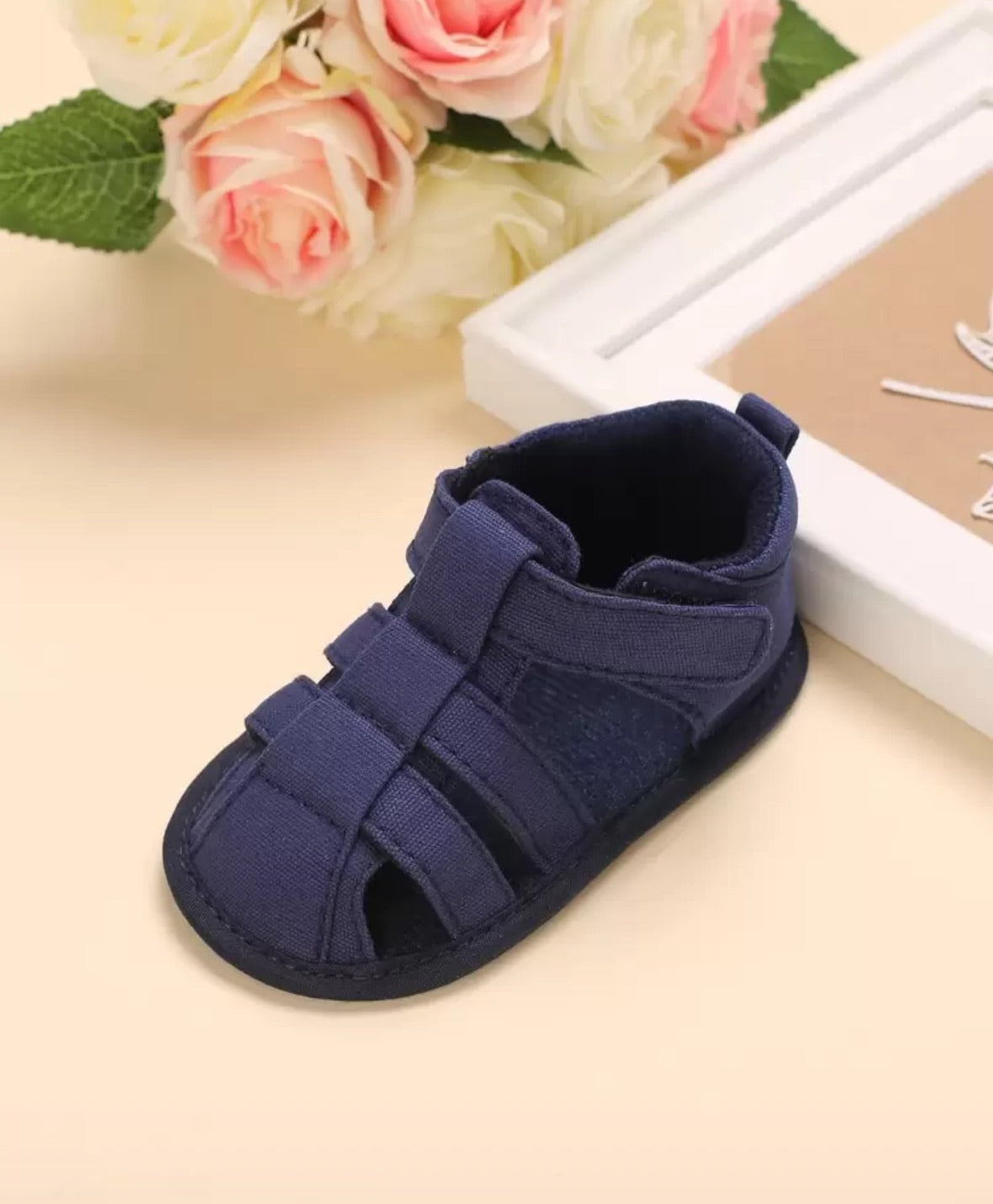 Baby hollow out sandals